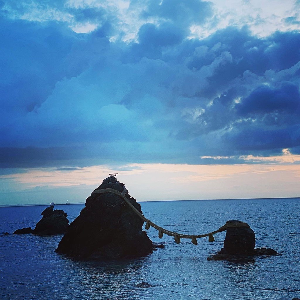 あの世とこの世の結界の夫婦岩/三重県